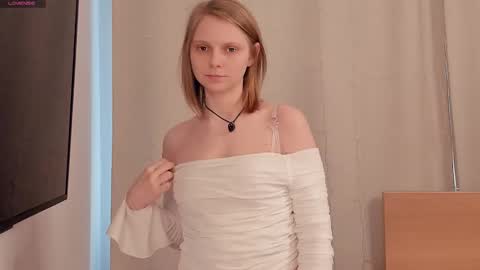 Lily online show from March 5, 9:29 am