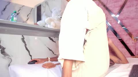 Tifanny online show from March 6, 7:24 pm