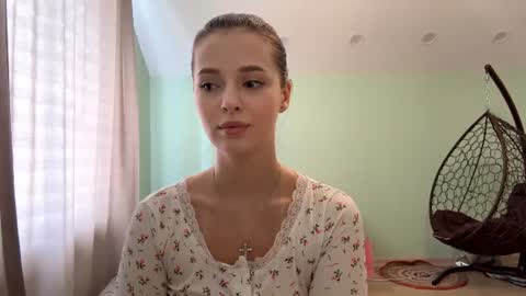 Hello My name is Mary online show from June 28, 12:23 pm