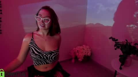 tiffany_robinson online show from April 21, 3:13 am