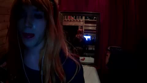 tiffanycase384727 online show from November 2, 8:47 am