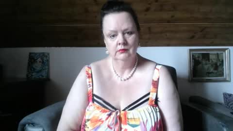 TiffanyMature online show from May 8, 7:25 am