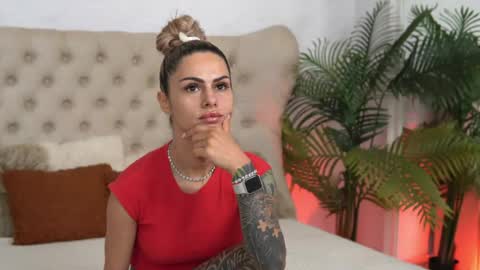 Ilaria online show from July 3, 9:25 am