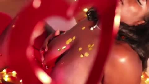 tifanny online show from December 1, 3:04 am