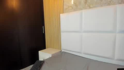 TiffanyMonrow online show from February 21, 2:31 pm