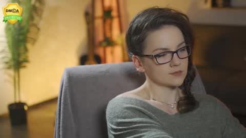 tiffanyriox online show from February 3, 12:51 am