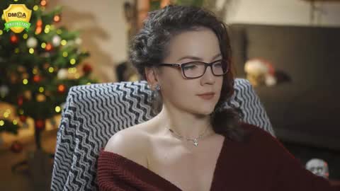 tiffanyriox online show from December 2, 12:42 am