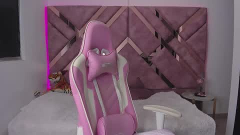 Ana online show from November 28, 9:55 pm