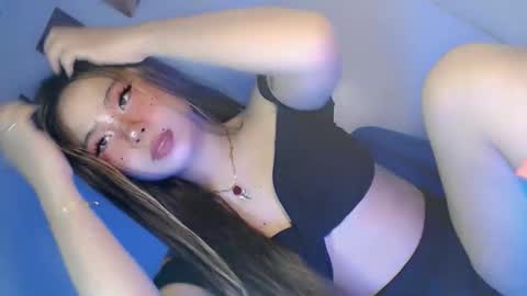 tight_elliana online show from May 15, 1:14 am