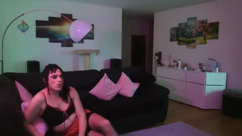 Tifanystitar online show from March 10, 8:06 am