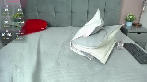 tiiny emilly online show from November 26, 10:28 pm