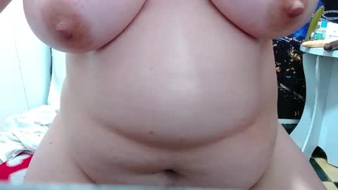 Tila online show from April 21, 2:51 am