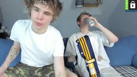 Snapshot of tim_milll chatting on February 15, 7:17 pm Tim online show from February 15, 7:17 pm