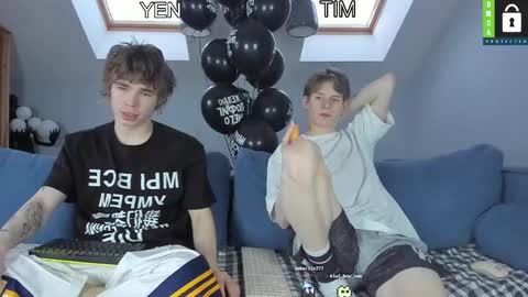 Snapshot of tim_milll chatting on February 22, 5:55 am Tim online show from February 22, 5:55 am