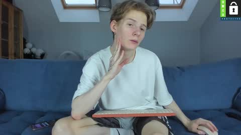 Snapshot of tim_milll chatting on March 4, 5:42 am Tim online show from March 4, 5:42 am