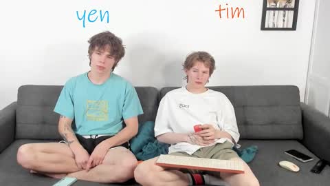 Snapshot of tim_milll chatting on September 23, 8:59 pm Tim online show from September 23, 8:59 pm