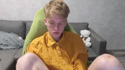 Snapshot of timmy7topcut chatting on September 12, 6:10 pm Timmy online show from September 12, 6:10 pm