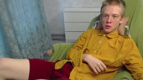 Snapshot of timmy7topcut chatting on December 28, 6:39 am Timmy online show from December 28, 6:39 am