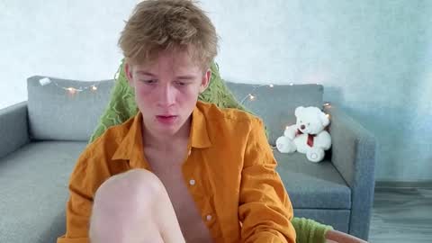 Snapshot of timmy7topcut chatting on October 13, 6:15 am Timmy online show from October 13, 6:15 am