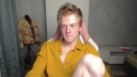 Snapshot of timmy7topcut chatting on February 13, 6:48 pm Timmy online show from February 13, 6:48 pm