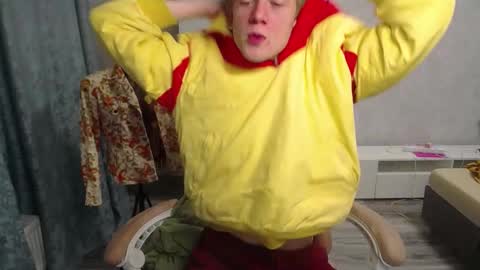 Snapshot of timmy7topcut chatting on February 14, 11:53 pm Timmy online show from February 14, 11:53 pm