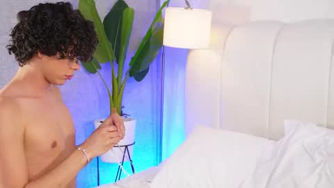 timmyshy online show from March 14, 2:04 am