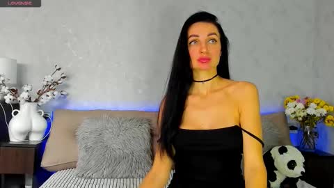 Tina online show from November 1, 11:42 am