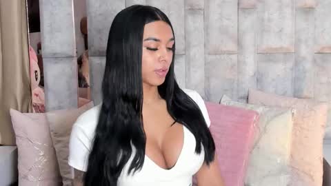 Snapshot of tina_noa chatting on October 3, 12:02 pm Tina noa online show from October 3, 12:02 pm