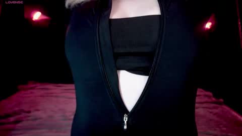 TinkerrBelll online show from October 11, 7:28 pm