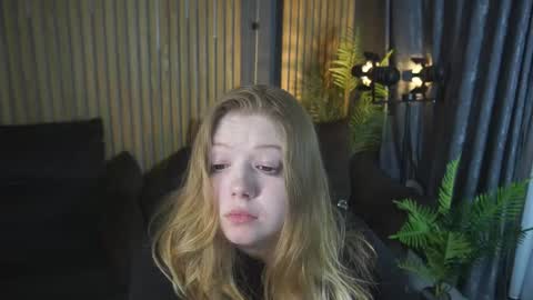 TinkerrBelll online show from April 21, 2:51 am