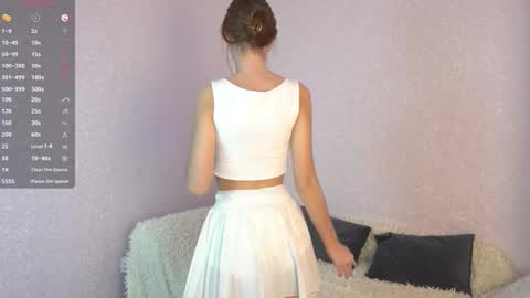 Lily online show from October 10, 7:36 am