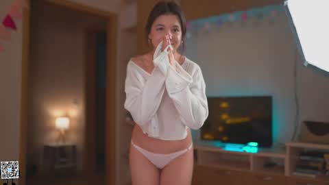 Lyssa     online show from February 8, 7:16 pm