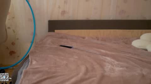 Lyssa     online show from January 31, 12:40 pm