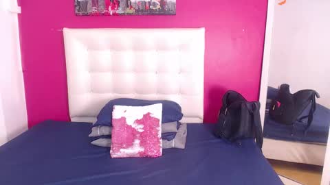 Snapshot of tiny_whore18 chatting on October 16, 4:06 pm tiny_whore18 online show from October 16, 4:06 pm