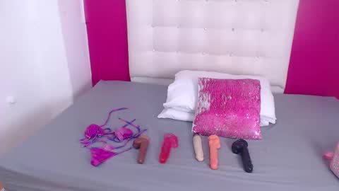 Snapshot of tiny_whore18 chatting on October 6, 3:30 pm tiny_whore18 online show from October 6, 3:30 pm
