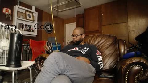 tinycock_1979 online show from December 15, 2:40 am