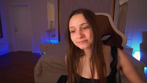 tinynataliee online show from March 10, 11:07 pm
