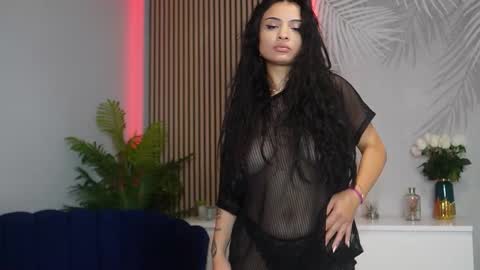 TinyVixen  online show from October 19, 4:06 am