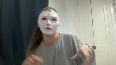 Tinks online show from December 22, 9:32 pm