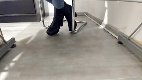 Anna online show from January 10, 4:45 pm