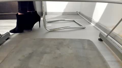 Snapshot of tired33 chatting on January 6, 10:02 am Anna online show from January 6, 10:02 am