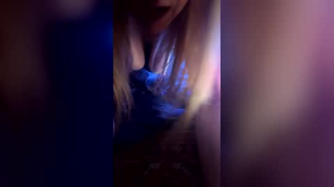 titepussypiggy online show from March 8, 6:28 am