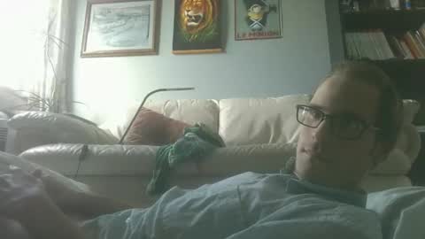 titlovercums online show from December 4, 5:23 pm