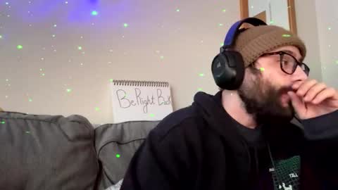 tkerrick28 online show from February 25, 9:51 pm