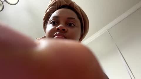 toastitoes online show from April 21, 5:58 am