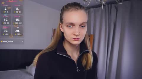 Mary online show from December 3, 6:25 am