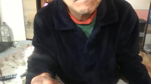 small man online show from February 3, 1:24 am