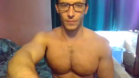 Snapshot of tom90ukx chatting on September 23, 1:05 pm tom90ukx online show from September 23, 1:05 pm