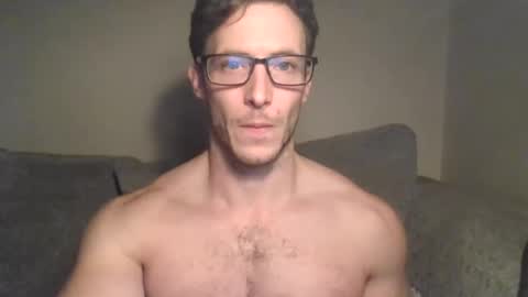 Snapshot of tom90ukx chatting on December 6, 5:06 pm tom90ukx online show from December 6, 5:06 pm