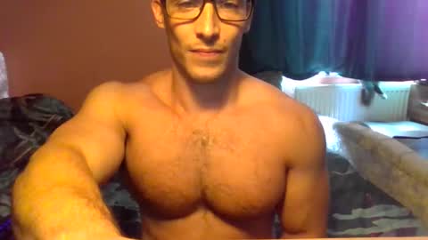 Snapshot of tom90ukx chatting on September 17, 1:25 pm tom90ukx online show from September 17, 1:25 pm